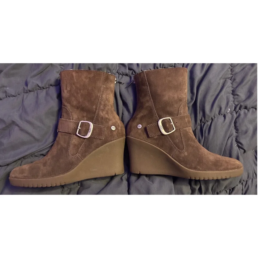 UGG Australia Gisella Brown Suede Shearling Lined Wedge Boots Women's Size 8